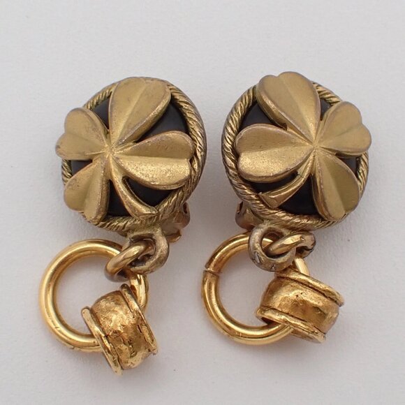 CHANEL ピアス ♡ 新作》さりげない煌めき【CHANEL】シンプル人気 ピアス (CHANEL